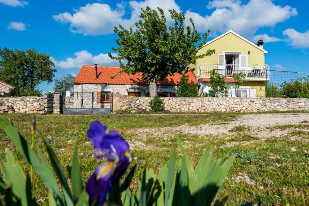 Peaceful House In Nature Nearby National Park Krka Bristane Buitenkant foto